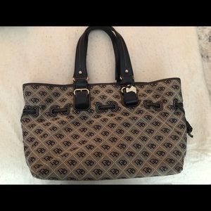 Dooney and Bourke bag
